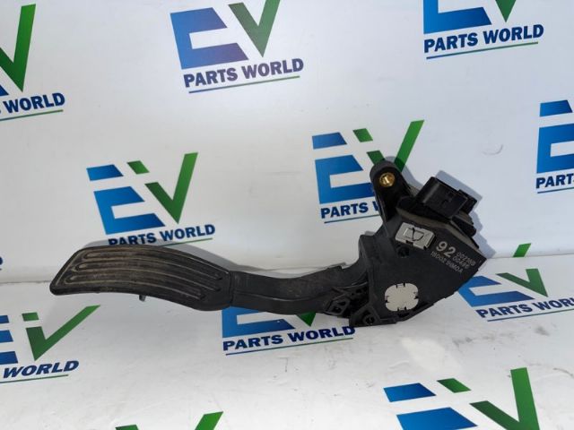 Nissan Leaf ZE0 2011-2016 Accelerator Pedal