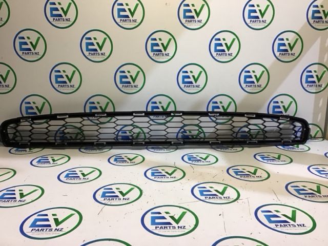 Nissan Leaf ZE0 2011-2016 Grille Lower
