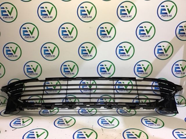 Toyota Aqua NHP10 2015-2017 Front Bumper Grille Lower