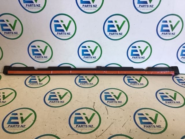 Toyota Prius ZVW50 2015-Present Bonnet Rubber Seal