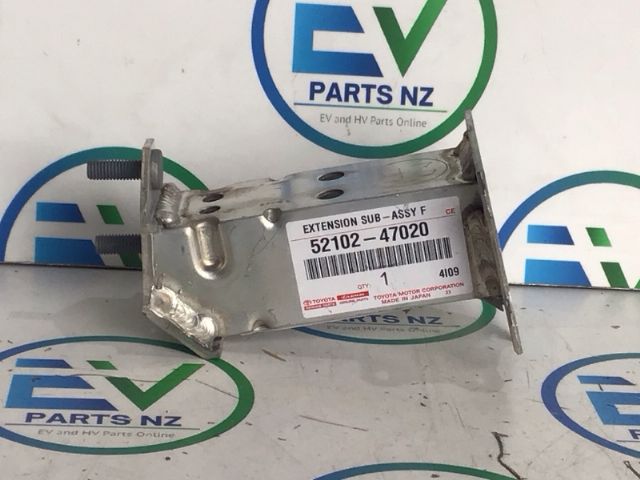 Toyota C-HR NGX10 Front Reinforcement Bracket R