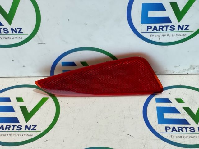 Toyota C-HR ZYX10 LR Bumper Reflector