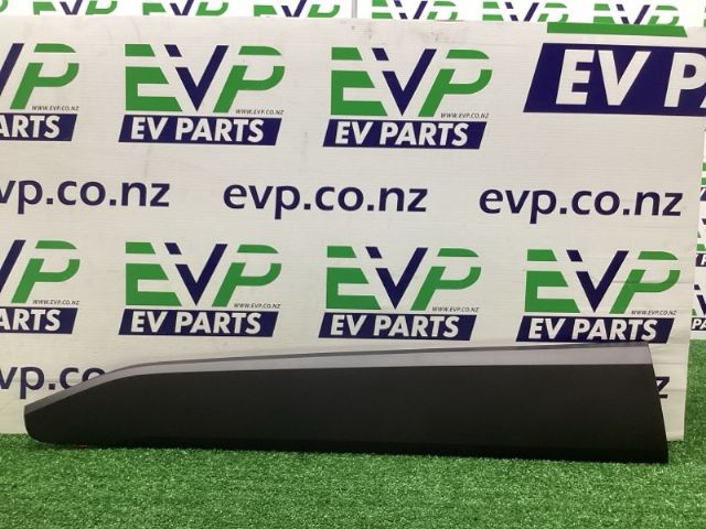 Toyota C-HR NGX10 Wellside Step Moulding LH
