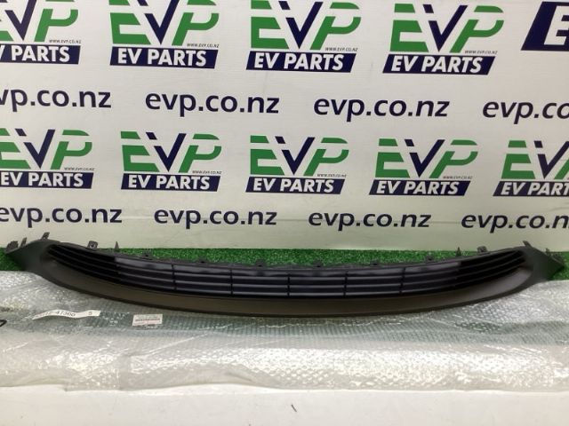 Toyota Prius ZVW50 2015-Present Radiator Lower Grille