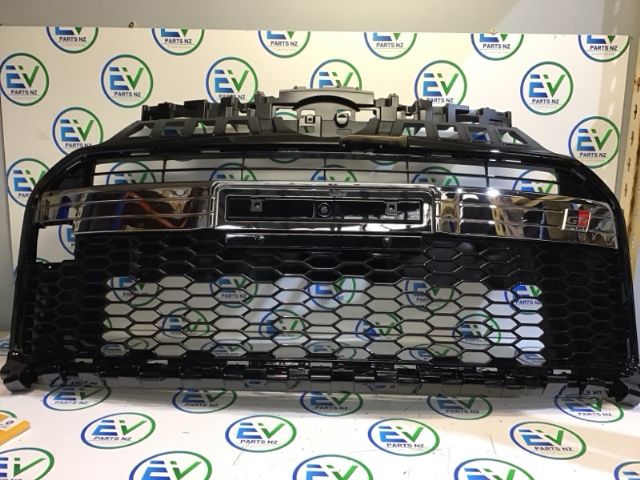 Toyota Aqua NHP10 2011-2015 Front Bumper Grille