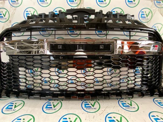 Toyota Aqua NHP10 2011-2015 Front Bumper Grille