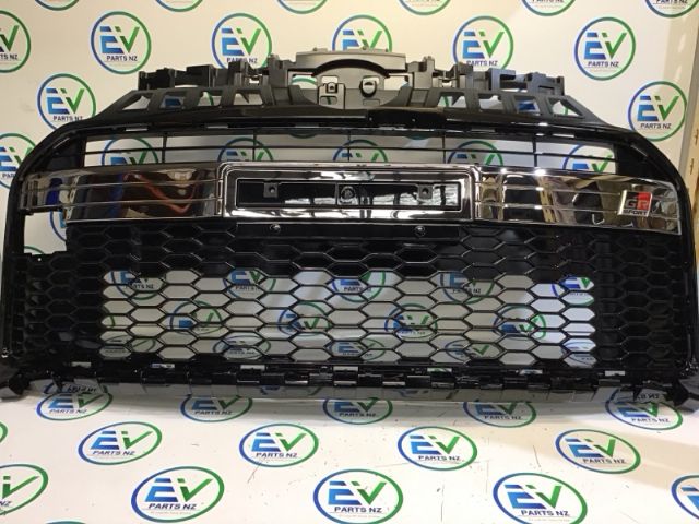 Toyota Aqua NHP10 2011-2015 Front Bumper Grille