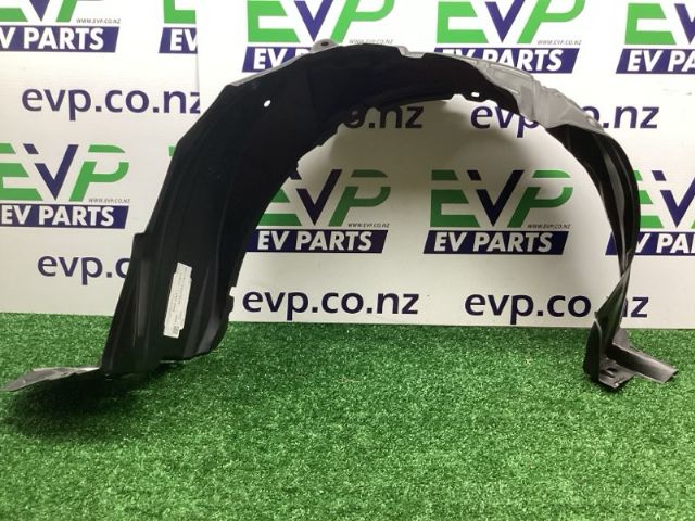 Toyota Prius C Aqua NHP10 RF Guard Liner