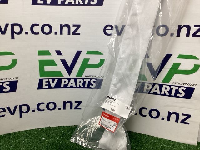 Honda Shuttle GP2 Grille Moulding