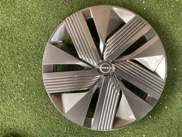 Nissan Leaf ZE1 2018-on Hub Cap