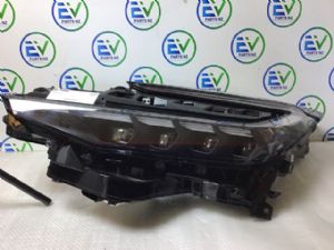 Toyota C-HR ZYX10 L Headlight