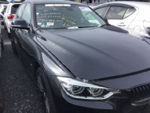 BMW 330e G21