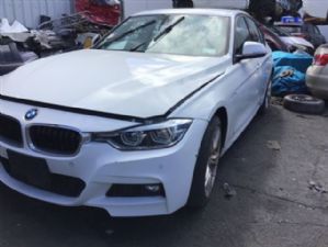 BMW 330e G21