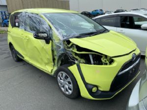 Toyota Sienta NHP170 2015-2016
