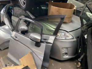 Toyota Prius ZVW30 09-15