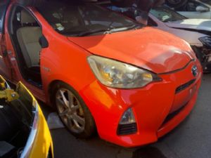 Toyota Aqua NHP10 2011-2015